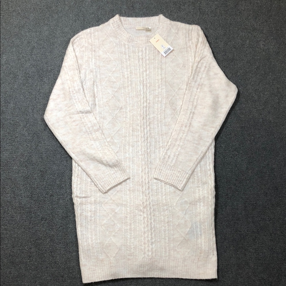 NWT Elegant Cream Sweater Dress (DJ2)